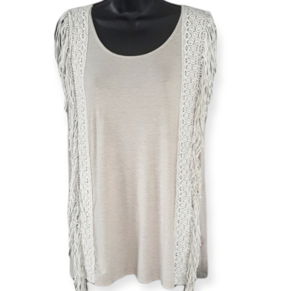 T Shirt Beige Fringe Lace Size L
